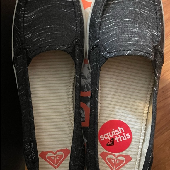 Roxy Women’s Minnow V Slip-On Shoes NWT - Picture 2 of 3